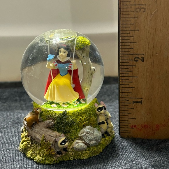set of four disney princess snowglobes, 2 inches in height - Picture 4 of 5